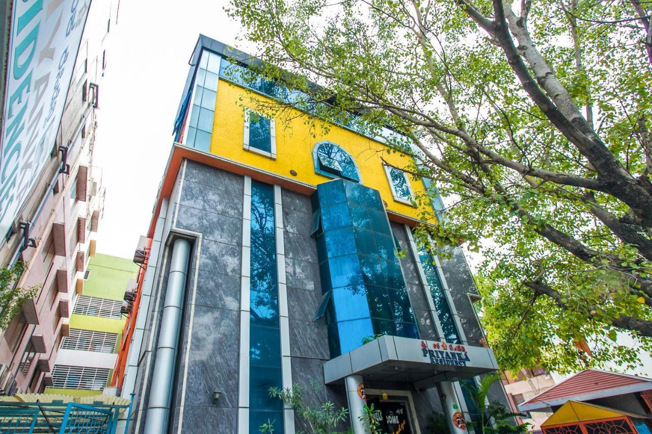 Priyanka Residency Hotel บังกาลอร์ ภายนอก รูปภาพ